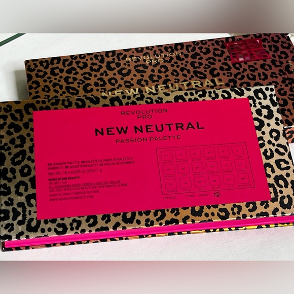 NIB Revolution Pro New Neutral Passion Eyeshadow Palette- 18 Different Shades - Picture 4 of 4
